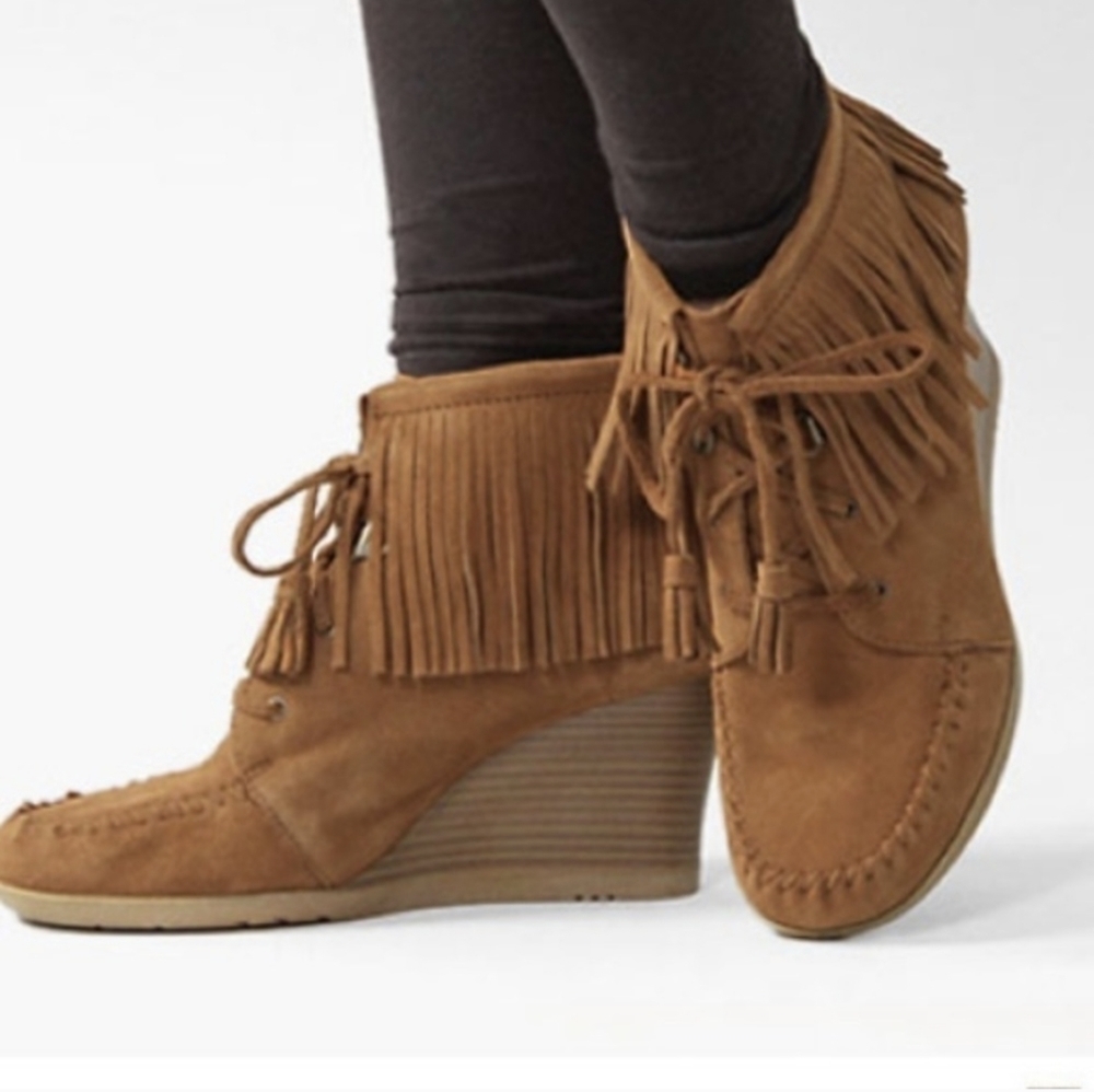 MINNETONKA fringe moccasin wedge bootie
